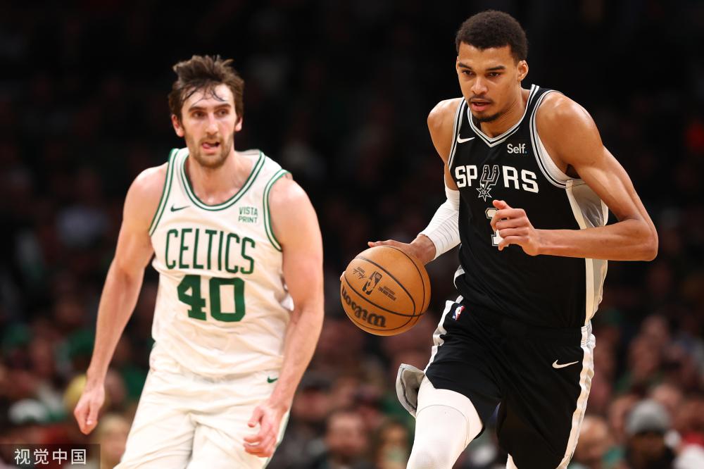 在绿茵场上 在绿茵场上